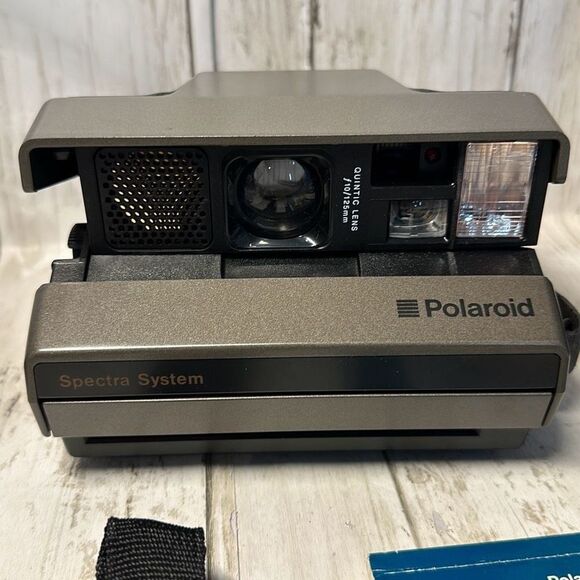 Polaroid Camera With Storage Case Spectra System User Manual - Picture 2 of 10